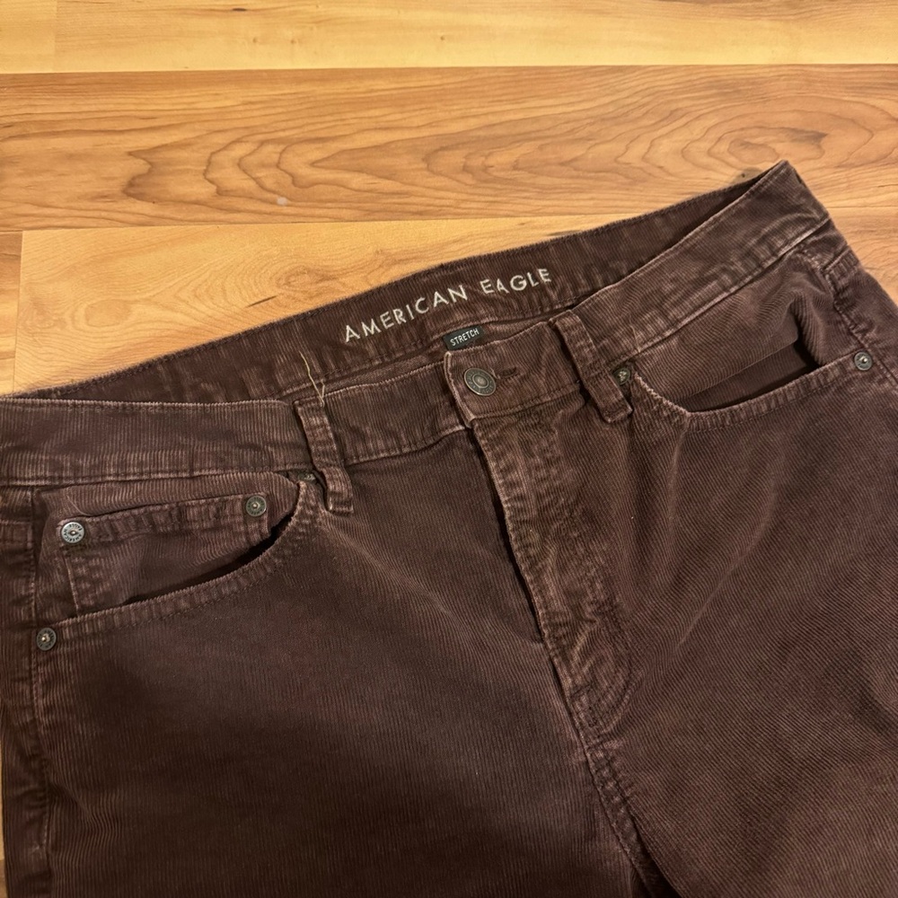 American Eagle | High Rise Corduroy Straight Leg Jeans - Picture 3 of 3